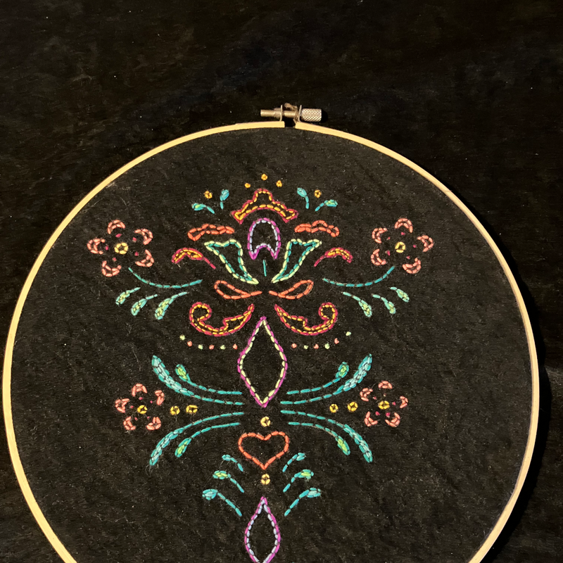 Rosemaling Floral Motif